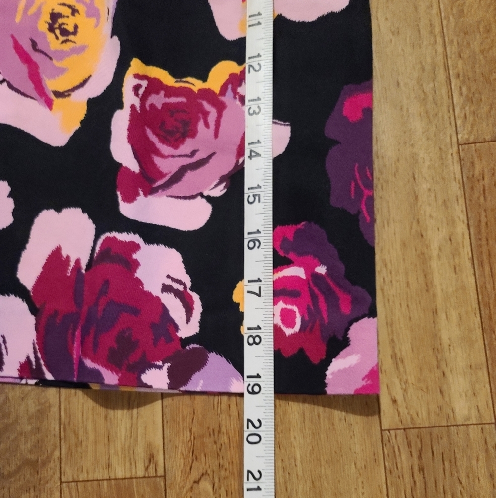 Express Design Studio skirt (B5) - Picture 4 of 5